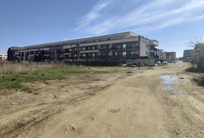 Teren Construcții intravilan de 700 mp, în Tractorul - 2