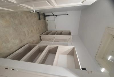 Apartament cu 3 camere semidecomandat în Central - 2
