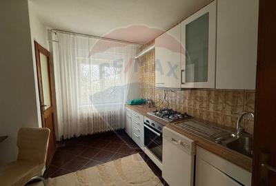 Apartament cu 3 camere de închiriat în zona 1 Mai - 8