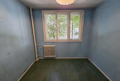 Apartament cu 4 camere semidecomandat în Drumul Taberei