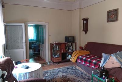 Casă cu 3 camere cu Teren 370 Mp în Funcționarilor - 3