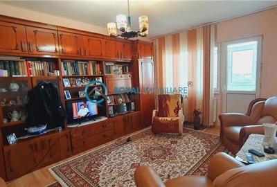Apartament cu 2 camere decomandat în Vest