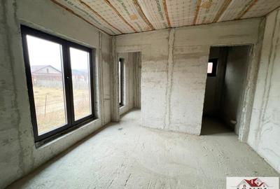 Casa noua semifinisata de vanzare in Sard - 6