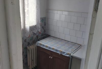 Garsonieră decomandată în Central - 4