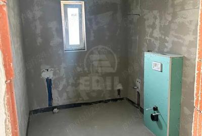 Casă cu 4 camere cu Teren 400 Mp în Luna - 3