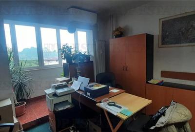 Apartament  4 camere Mosilor,  balcon, vedere  spate Apartament  4 camere Mosilor,  balcon, vedere  spate - 2