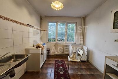 Vânzare, apartament, 3 camere, etaj 3, zona Lacul Tei - 4