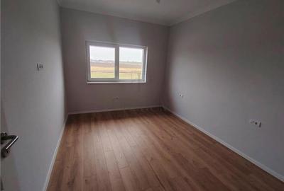 Duplex finalizat - 5 camere - zid dublu - dormitor la parter - 8