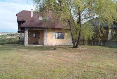 Casă cu 4 camere în Năeni - 6