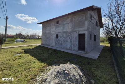 Casă cu 4 camere în Vânători - 13