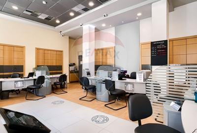 Spatiu comercial 112 mp de inchiriat in Podgoria, Bld. Revolutiei - 6