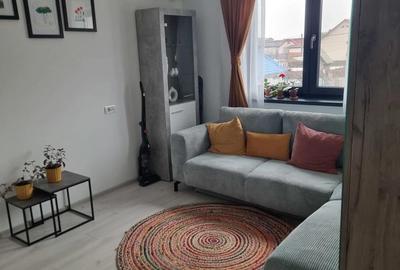 Garsonieră decomandată în Trivale - 5