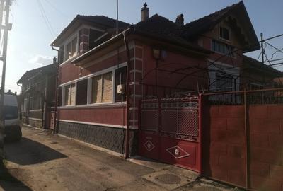 Casă cu 4 camere în Central - 5