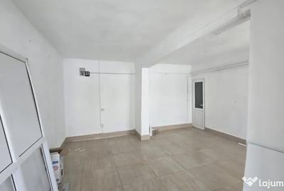 Spațiu comercial, de 32 mp, în Vest - 3