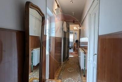 Casă cu 11 camere cu Teren 330 Mp în Iancului - 32