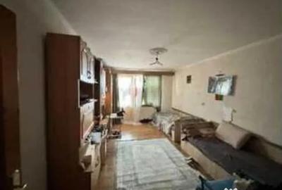 Apartament cu 2 camere decomandat în Uzina 2 - 3
