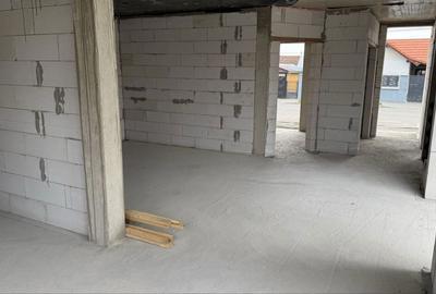 Casă cu 4 camere în Central - 1