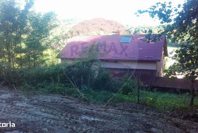 Teren de 96279 mp, în Sălătrucel - 2