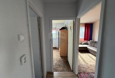 Apartament cu 3 camere decomandat în Decebal - 3