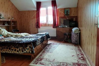 Casă individuală cu 7 camere cu Canalizare în Provița de Jos - 9