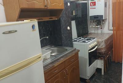 Apartament cu 2 camere semidecomandat în 9 Mai - 7