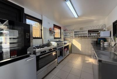 Casa / Pensiune cu 12 camere de vanzare in zona Eforie Sud Constanta - 17
