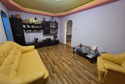 Apartament cu 3 camere semidecomandat, mobilat în Titan - 8