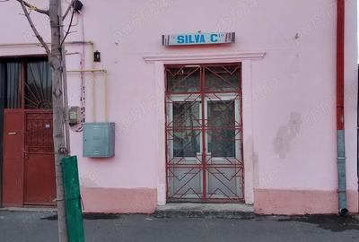 De vanzare casa pe strada Traian - 3