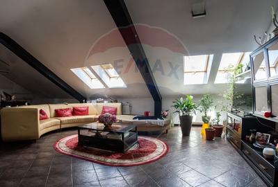 Spațiu comercial, de 1,460 mp, în Central - 11