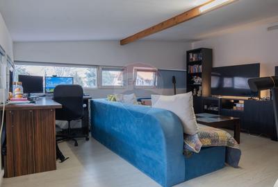 Casă cu 8 camere cu Teren 950 Mp în Roșu - 32