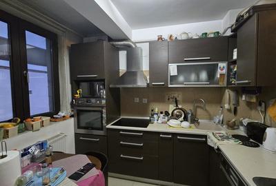 Vanzare apartament 3 camere decomandat, loc de parcare, str Moinesti - 4