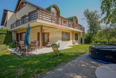 Casa / Vila -Spatiu Generos pentru Locuinta, Birouri sau Educationale - 16