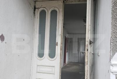 Casa veche cu 4 camere, demisol, teren 300 mp, zona Campen - 3