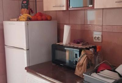 Garsonieră decomandată, mobilată în Astra - 4