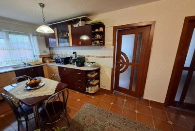 Apartament cu 2 camere decomandat în Central - 3