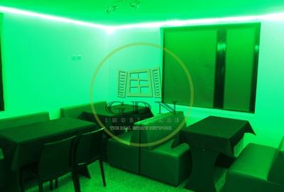 Hotel/Pensiune, de 305 mp, în Piața - 5