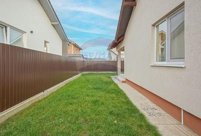 Casa pe parter cu incalzire in pardoseala - Sanpetru, zona Lempes - 31