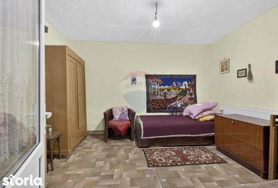 Casă cu 3 camere cu Teren 1174 Mp în Central - 5