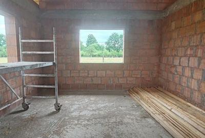 Casă cu 4 camere cu Teren 1000 Mp în Săcălășeni - 2
