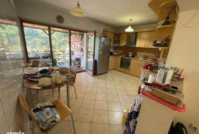 Casă cu 4 camere cu Canalizare în Apărătorii Patriei - 5