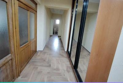 Apartament cu 4 camere decomandat în Hala Centrală - 8