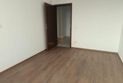Apartament cu 3 camere decomandat în Metalurgiei - 10