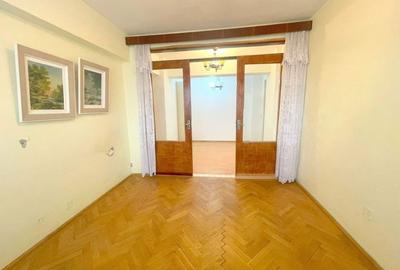 De vanzare - Apartament 3 camere   -R-uri -  Mazepa 1 - 8