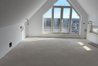 Casă cu 4 camere cu Teren 35 Mp în Bună Ziua