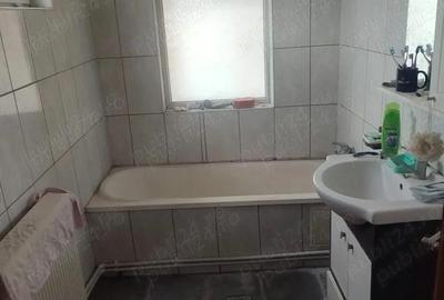 Casă cu 5 camere cu Teren 200 Mp în Hașdeu - 1