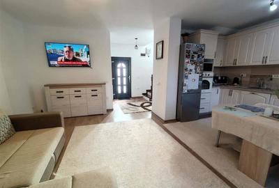 Casă cu 3 camere cu Canalizare în Șcheia - 2