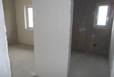 Casă cu 4 camere cu Teren 350 Mp în Crișan - 2