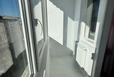 Apartament de vanzare, cu 2 camere, 40 mp, zona Hotvon - 2