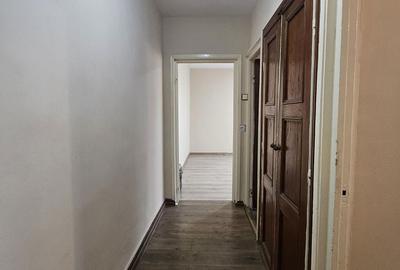 Apartament cu 3 camere semidecomandat în Nufărul - 5