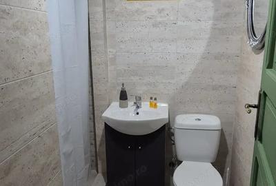 Casă cu 6 camere cu Teren 220 Mp în Central - 2